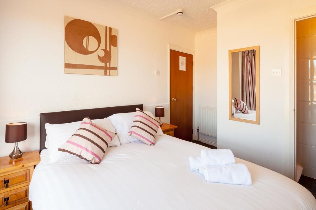 Seaview Hotel Fishguard Room photo