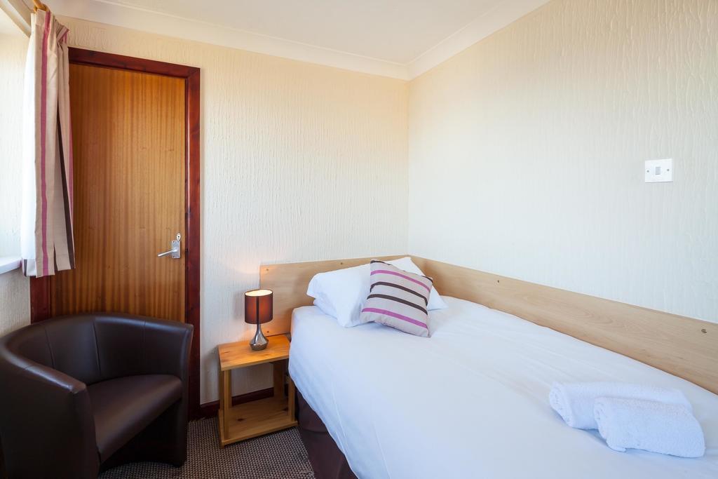 Seaview Hotel Fishguard Room photo